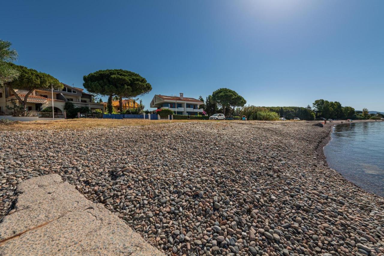La Casa Davanti Al Mare 콰르투 산텔레나 외부 사진